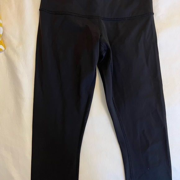 LuluLemon crop pants - Picture 2 of 5